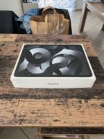 Apple iPad Air 5ª Gen 64GB Wi-Fi – Tastiera, Caricatore