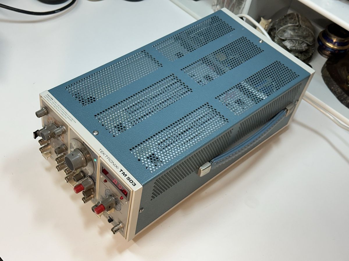 Misurare: Tektronix TM 503 Power Modul – Usato da Wädenswil venduto da HobbyZimmer 2