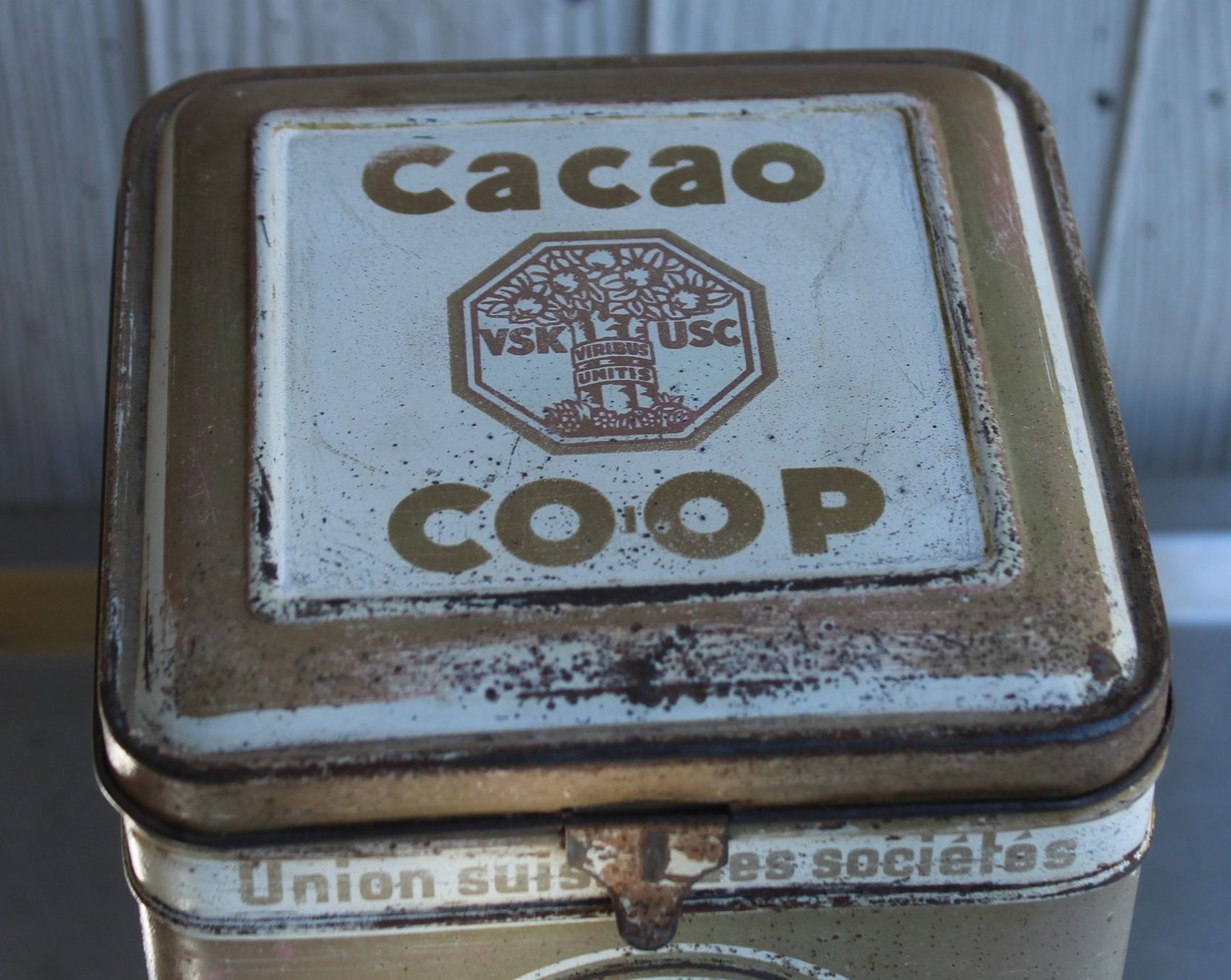 Barattoli: Alte Blechdose Coop Cacao 23cm – Usato da Zürich venduto da Auctionata 1