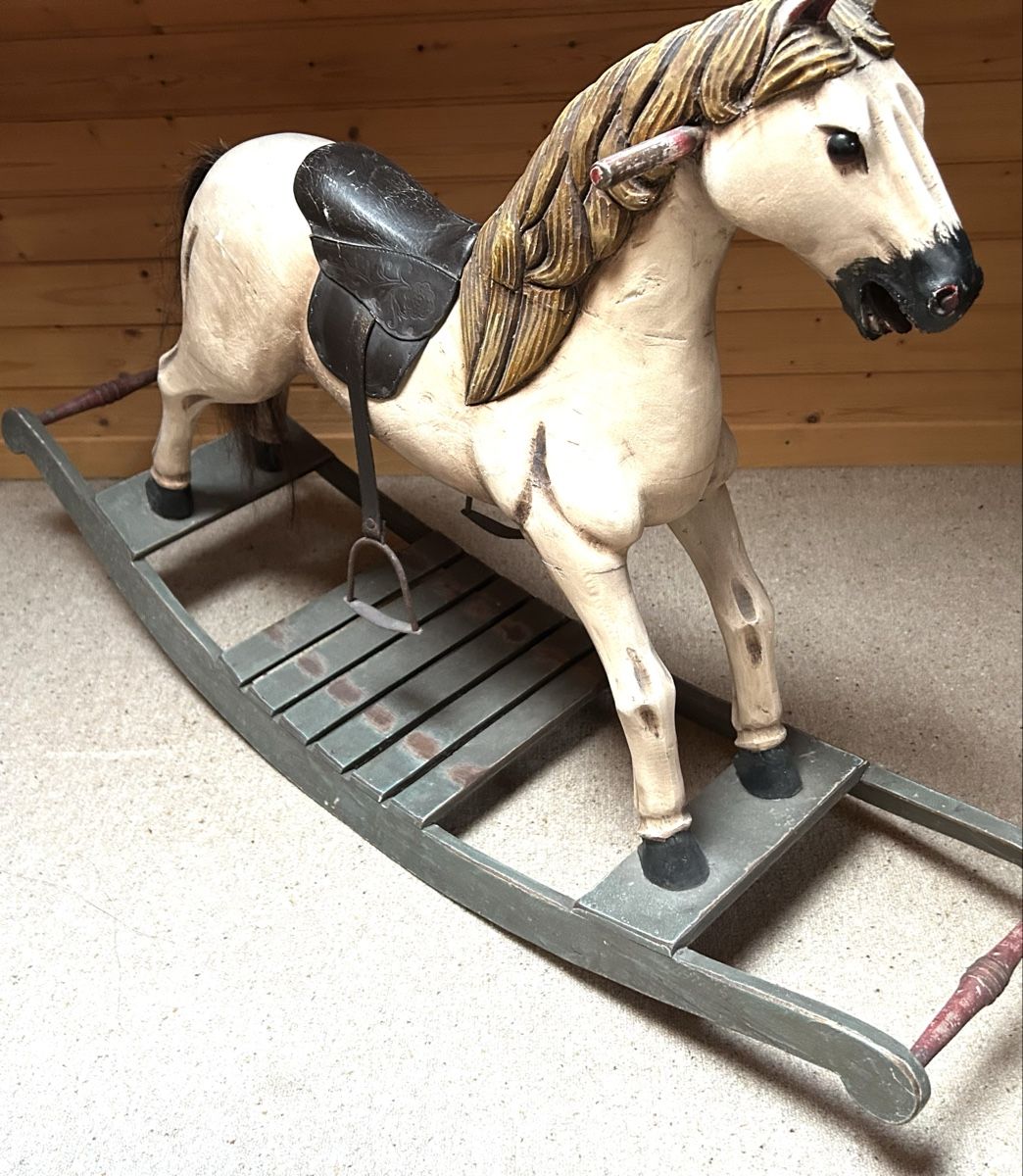 Tutte le decorazioni: Altes Schaukelpferd – Usato da Langenthal venduto da elk_2qw5 2
