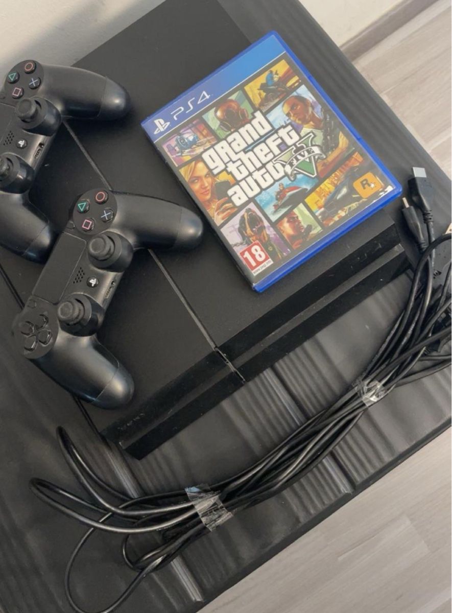 Sony Console: Playstation 4 Konsole mit 2 Controller & GTA – Nuovo (secondo la descrizione) da Oftringen venduto da tola19