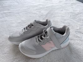 New Balance Sneaker Kinder grau rosa Grösse 33.5 neu