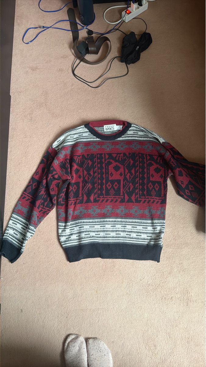 Pullover & Sweatshirts: Herren Pullover Trend Basics gemustert akzeptabel – Gebraucht aus Lupsingen von rah_72cd