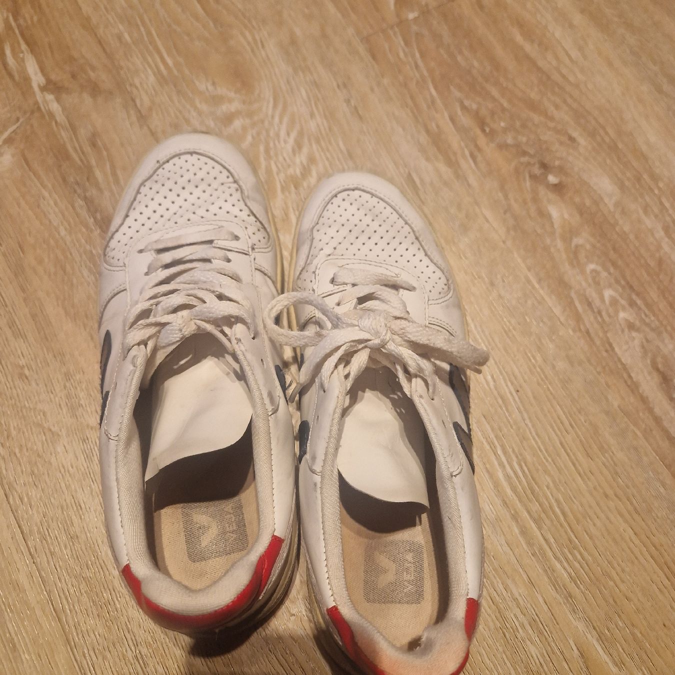 Veja Scarpe da donna: Veja V-10 Sneaker Gr. 37 – Usato da Immensee venduto da Lafayettes 3