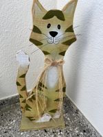 Grosse Katze aus Holz
