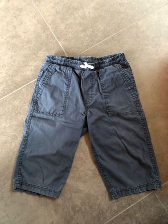 Blaue Shorts, Größe 152
