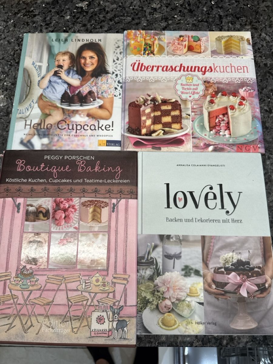 Bücher: Set Backbücher – Gebraucht aus Burgdorf von Gabrisha