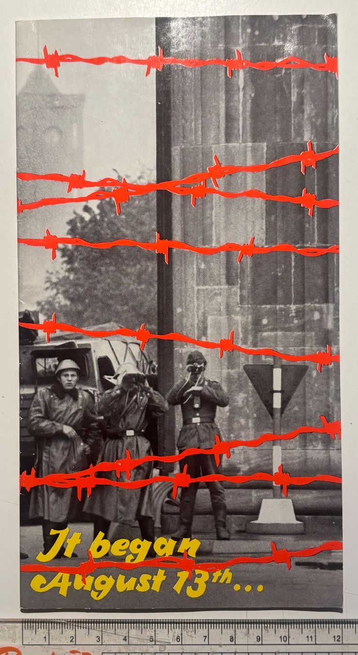 Dokumente: Brochure It began August 13th... 1961 – Gebraucht aus Neuchâtel von gefdeneuch