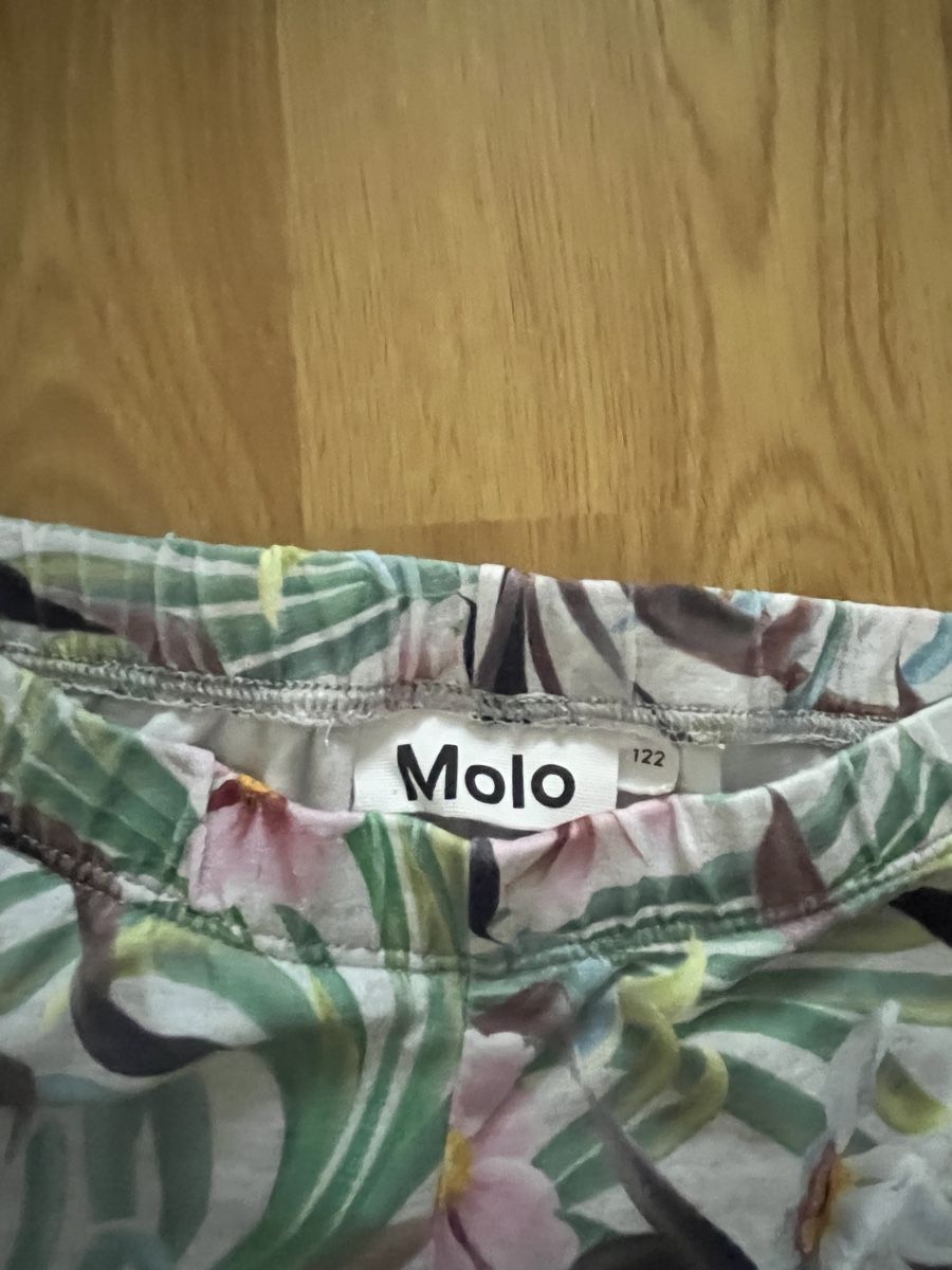 Molo Lotti & Set di vestiti: Molo Kleiderpaket Gr. 122 Mädchen – Usato da Zug venduto da Butternut1 2
