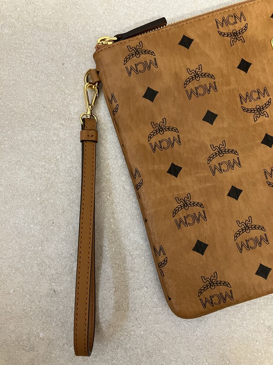 Mcm Borse: MCM Pouch mit Handgelenksband - neu – Nuovo (secondo la descrizione) da Stansstad venduto da kerri8 4