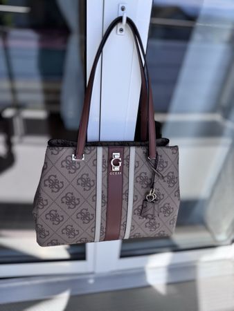 Tasche Guess neu