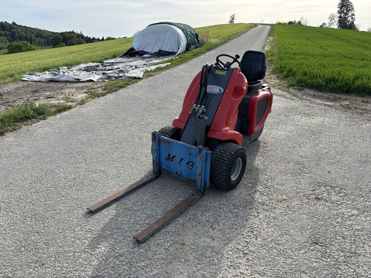 Multione Caricatori: Hoflader Multione – Usato da Courgevaux venduto da Querly 1