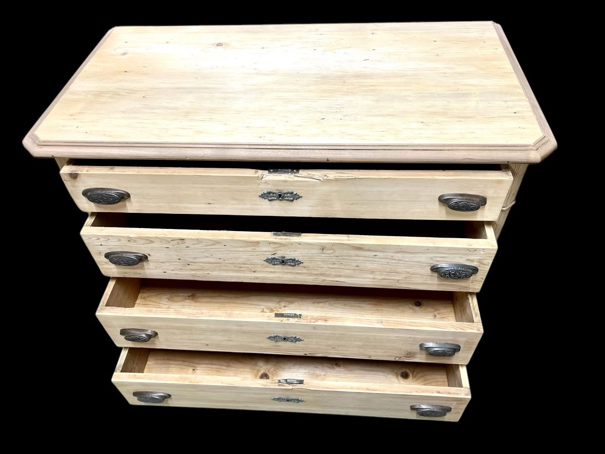 Kommoden: Uralte Toggenburger Kommode mit den originalen Griffen – Gebraucht aus Ottikon von san_w99n 2