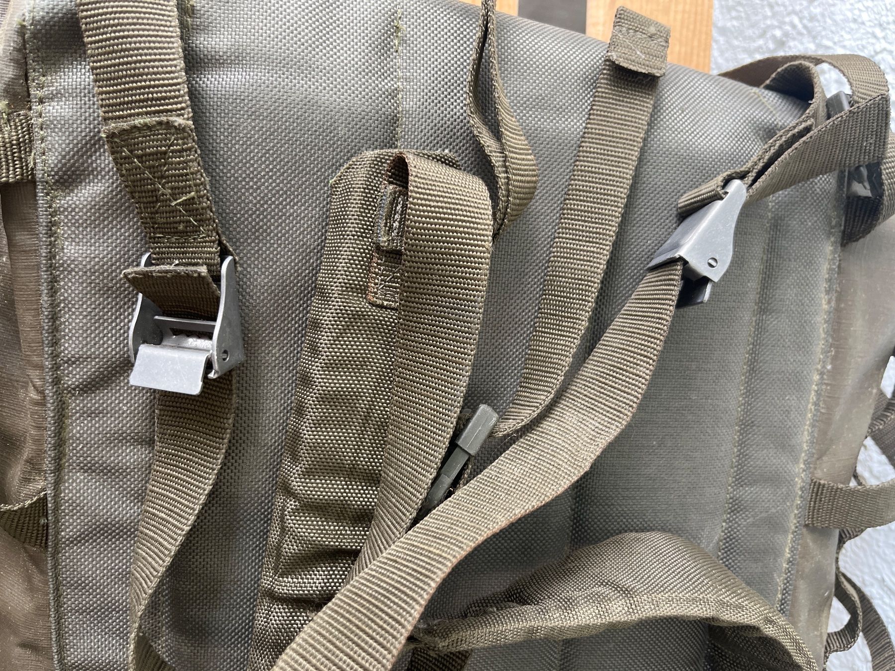 Schweizer Armee Zaini: Militärrucksack, von 1990 – Usato da Uhwiesen venduto da cinnaj 4