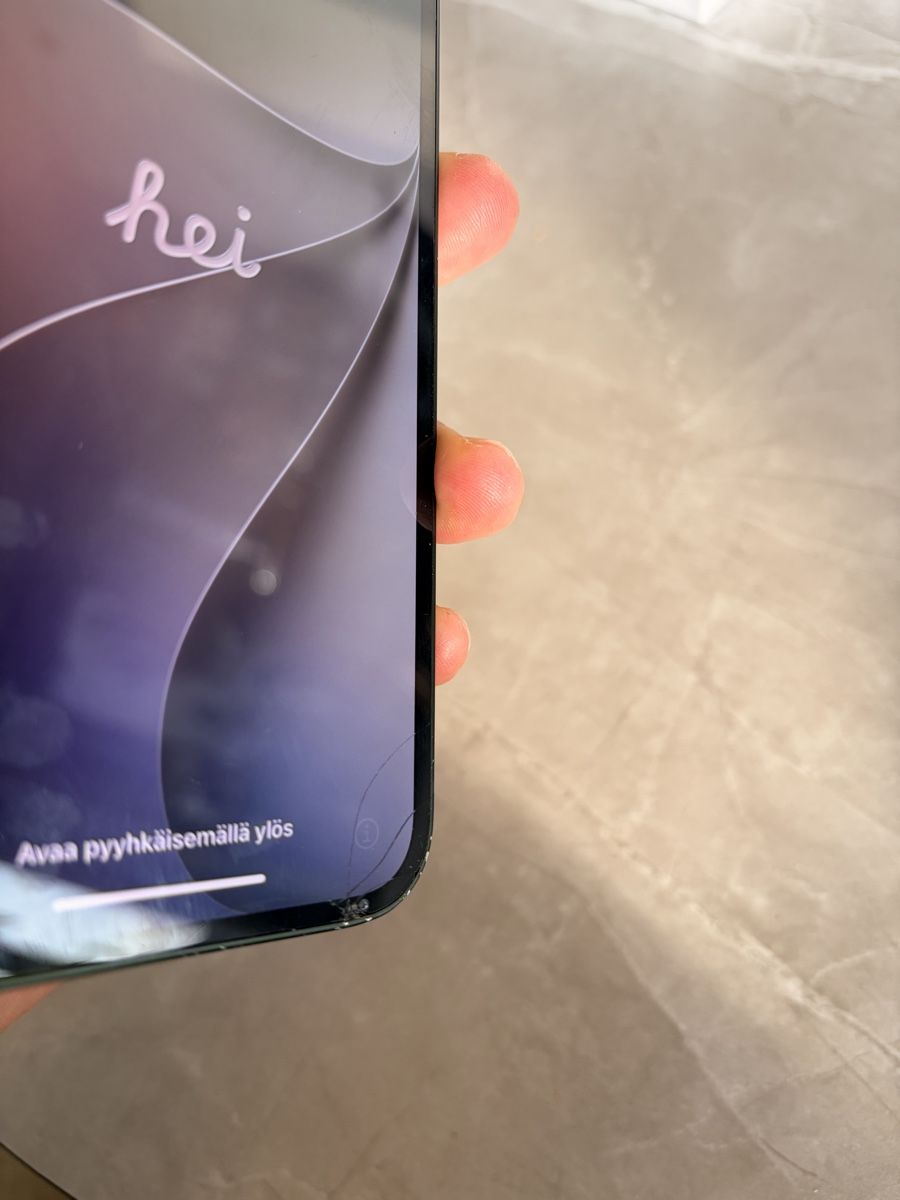 Apple Portables: Iphone 13  – D'occasion à Birsfelden par Joel-94 5