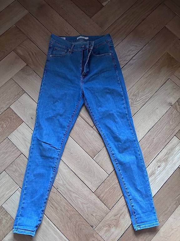 Levi's Jeans: Levis Jeans in Grösse 29 – Gebraucht aus Bern von viddra