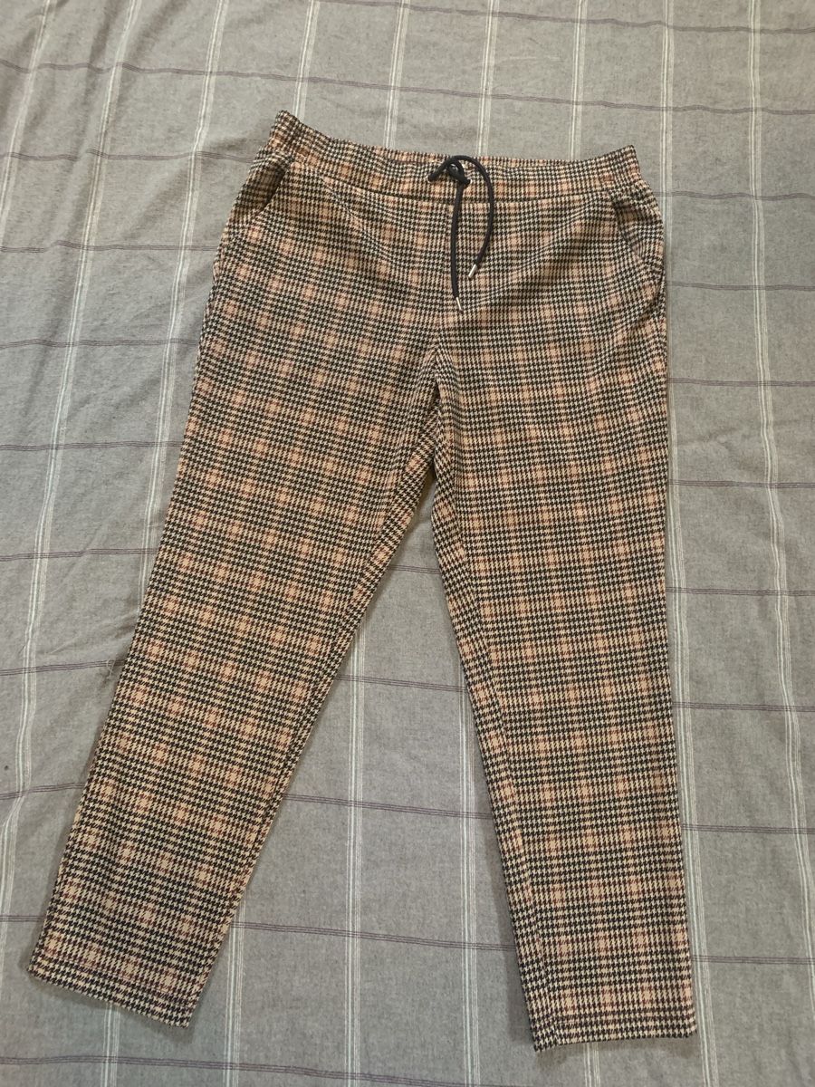 Tchibo Pantaloni: ESSENTIALS HOSE GR 44 – Nuovo (secondo la descrizione) da Gutenswil venduto da Bregenzer8610