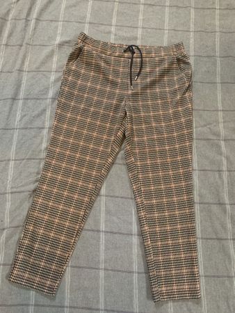 ESSENTIALS HOSE GR 44