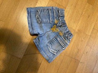 Pantaloni: Short en jeans t.110 – Usato da Boudry venduto da Lamue01 1