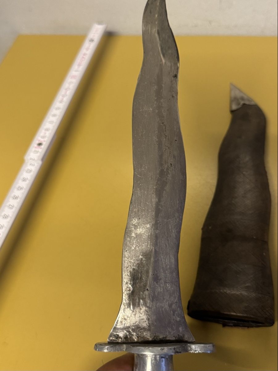 Couverts: Altes Messer mit Scheide, dekoratives Sammlerstuck – D'occasion à Schlieren par Freundlich02 8