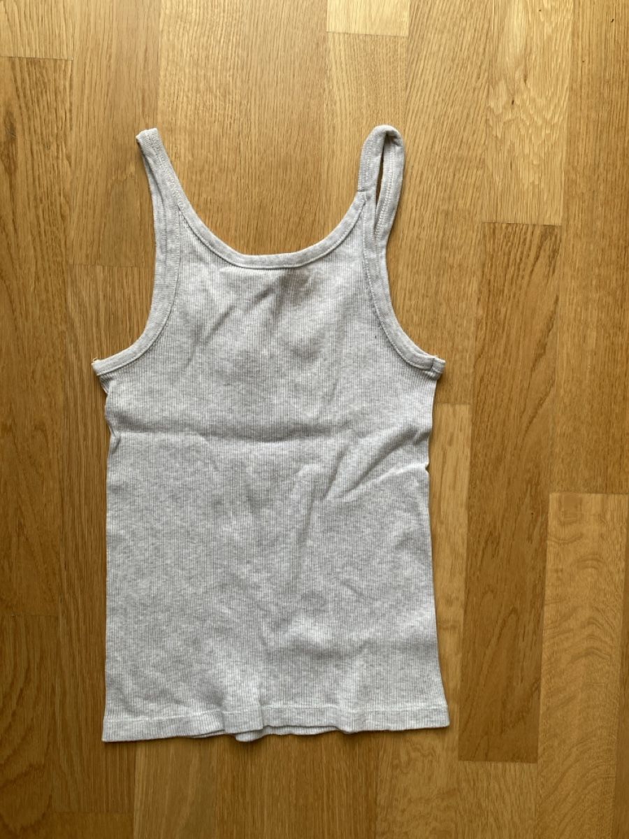 Brandy Melville Top: Hellgraues Top | Brandy Melville * onesize – Usato da Basel venduto da AufeinenBlick 1