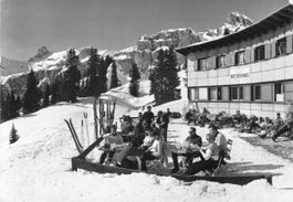 Braunwald GL // 1971 Ortsockhaus Winter
