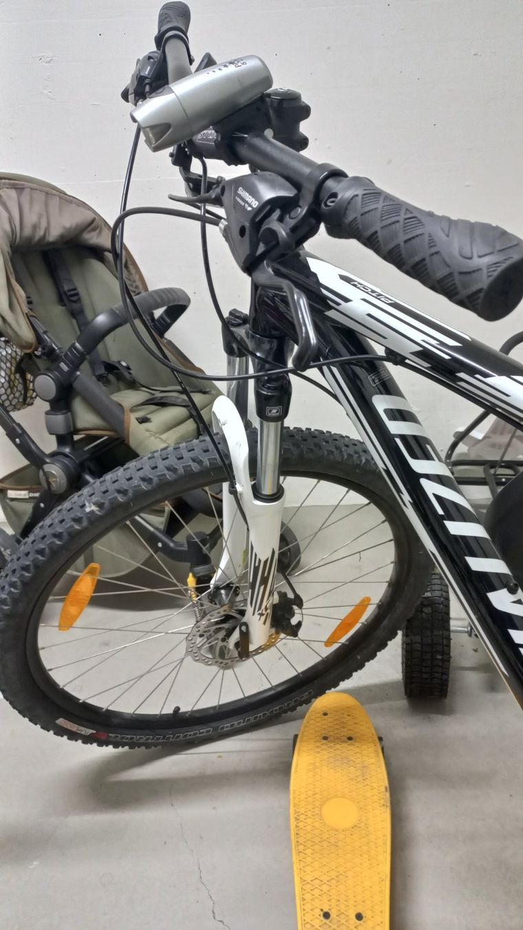 Specialized Velos: Mountainbike Specialized – Gebraucht aus Winterthur von  1