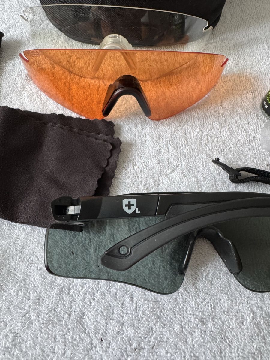 Lunettes & Verres: Schweizer Armee Schutzbrille – D'occasion à Lenzburg par Meister_k 3