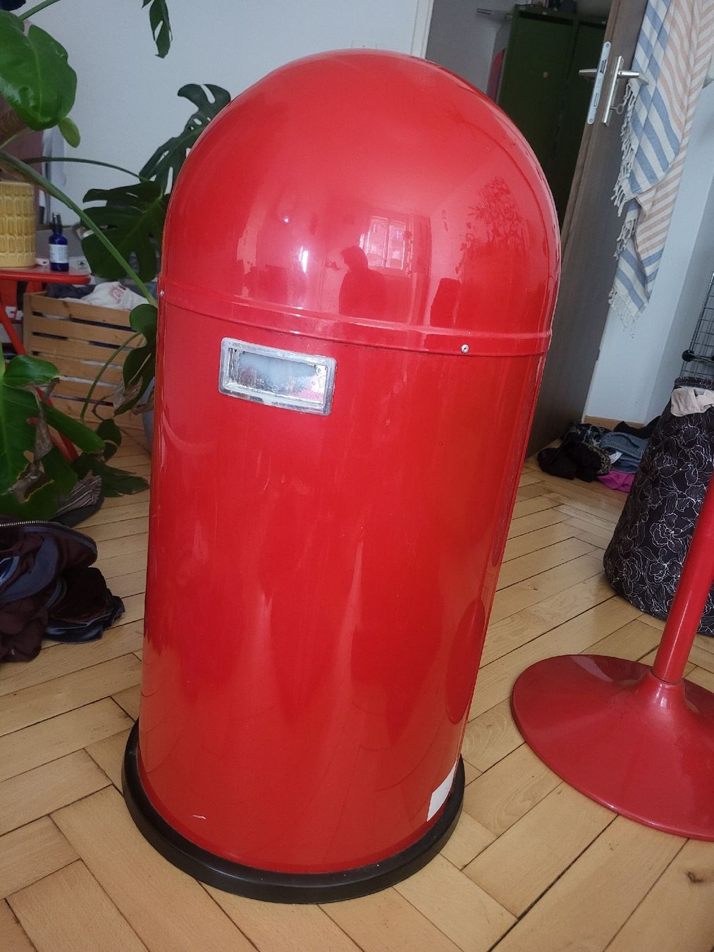 Wesco Abfalleimer: Wesco Pushboy rot 50L – Gebraucht aus Luzern von Sarijali 1