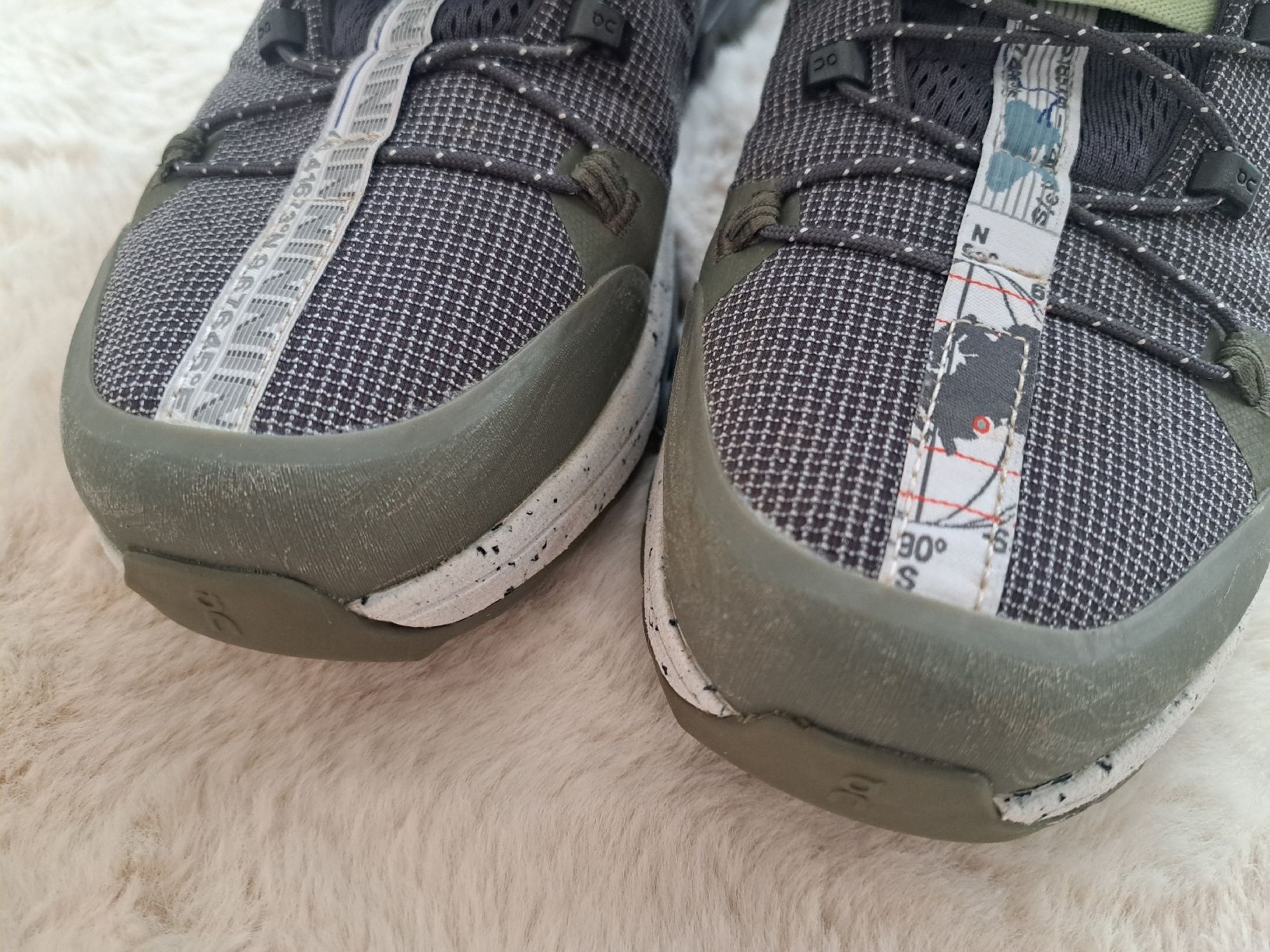 On Chaussures hommes: On Cloud Waterproof Schuhe Grösse EU 43 – D'occasion à Steffisburg par Ch_Leo2865 2