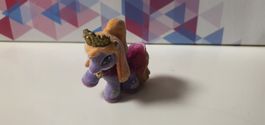 Filly Sammelfigur lila mit Krone und Umhang gebrauchter