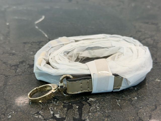 Valentino Taschen für Damen: Valentino Handtasche Beige mit Schultergurt – Gebraucht aus Aarau Rohr von HappyKoala 1