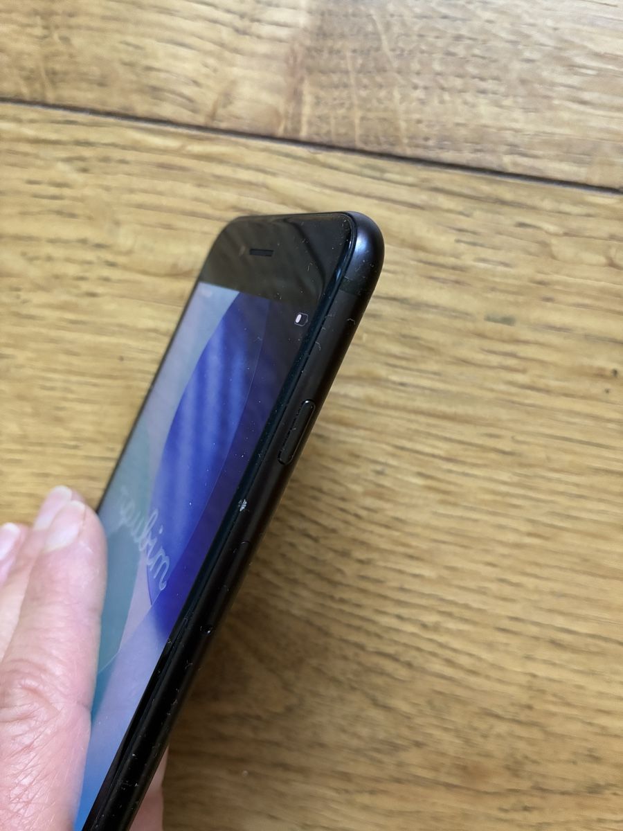 Apple Telefoni cellulari / Smartphones: Apple iPhone SE 64GB schwarz gebraucht – Usato da Römerswil LU venduto da nadj27 3