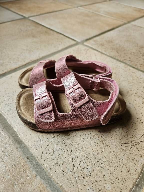Chaussures filles: Sandalen Gr. 26,5 – D'occasion à La Heutte par tau_5vvl 1