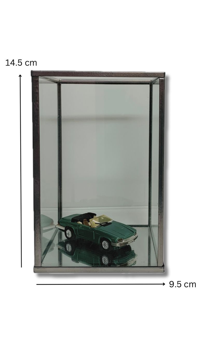 Vetrine: Kleine Vitrine – Usato da Basel venduto da Budas 1