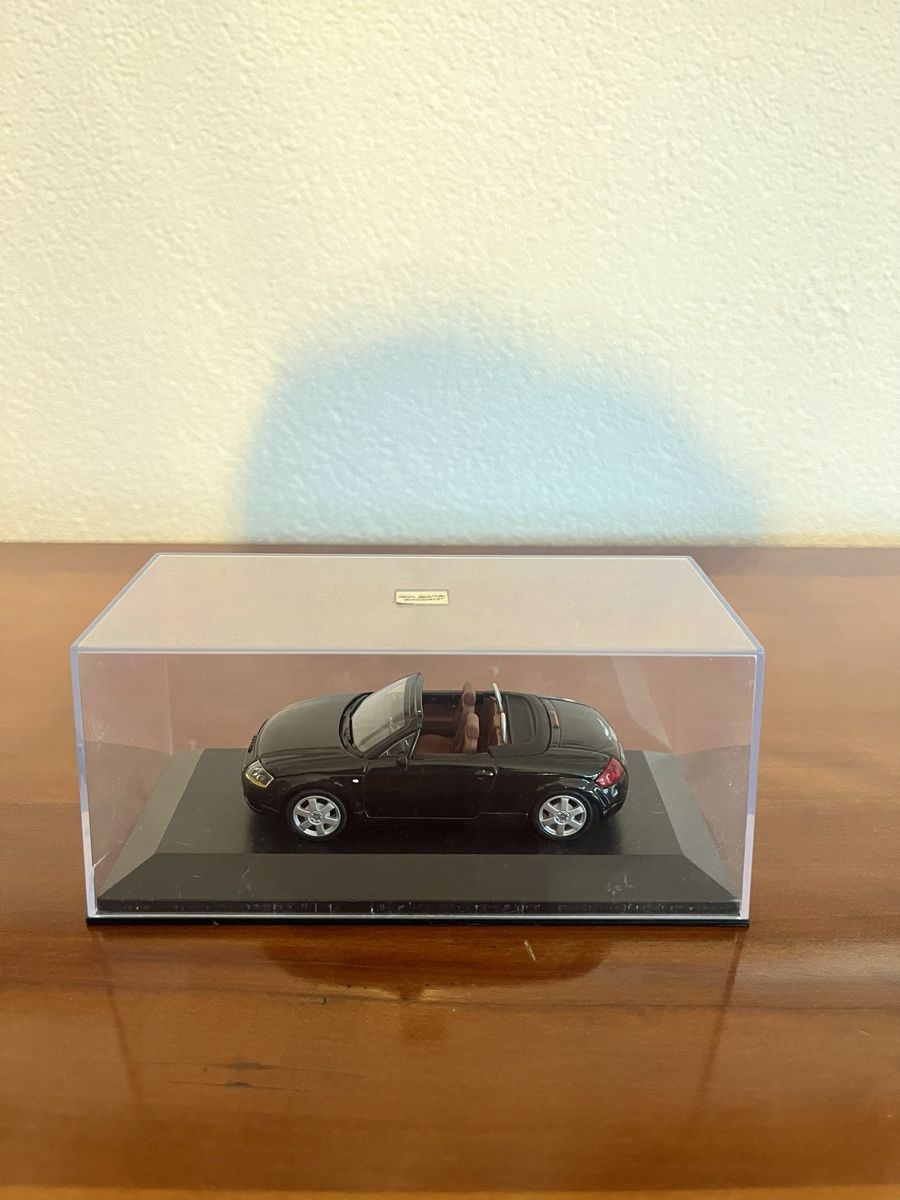 Minichamps Modellautos: Audi TT 1:43 Minichamps – Gebraucht aus etagnières von isoz01