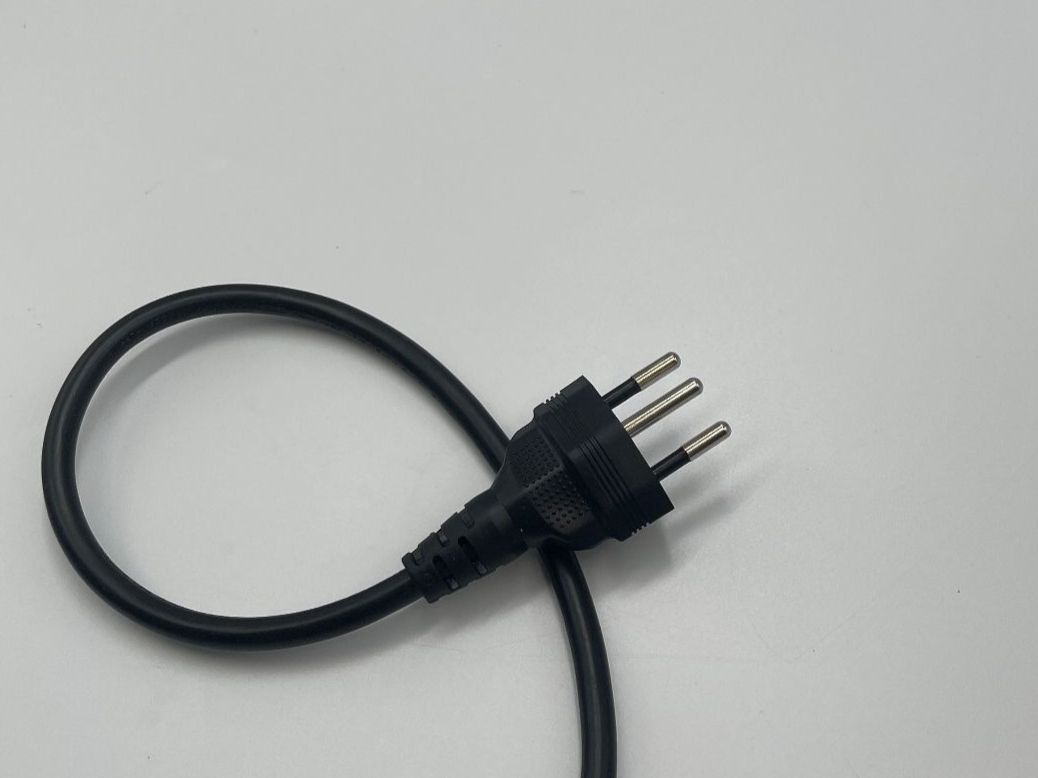 Hewlett Packard Caricabatterie: HP Laptop Netzteil 90W – Usato da Schlieren venduto da 2nd-Life 4