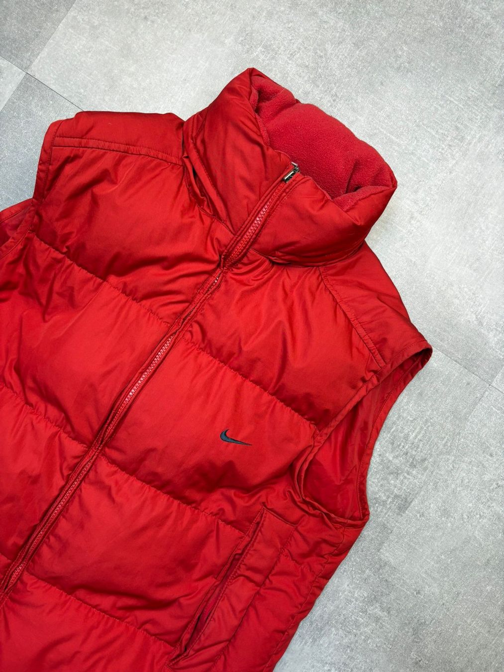 Nike Gilet & Giacche: Nike Vintage Daunenweste - Grösse L – Usato da Werdenberg venduto da hase.vintage 1