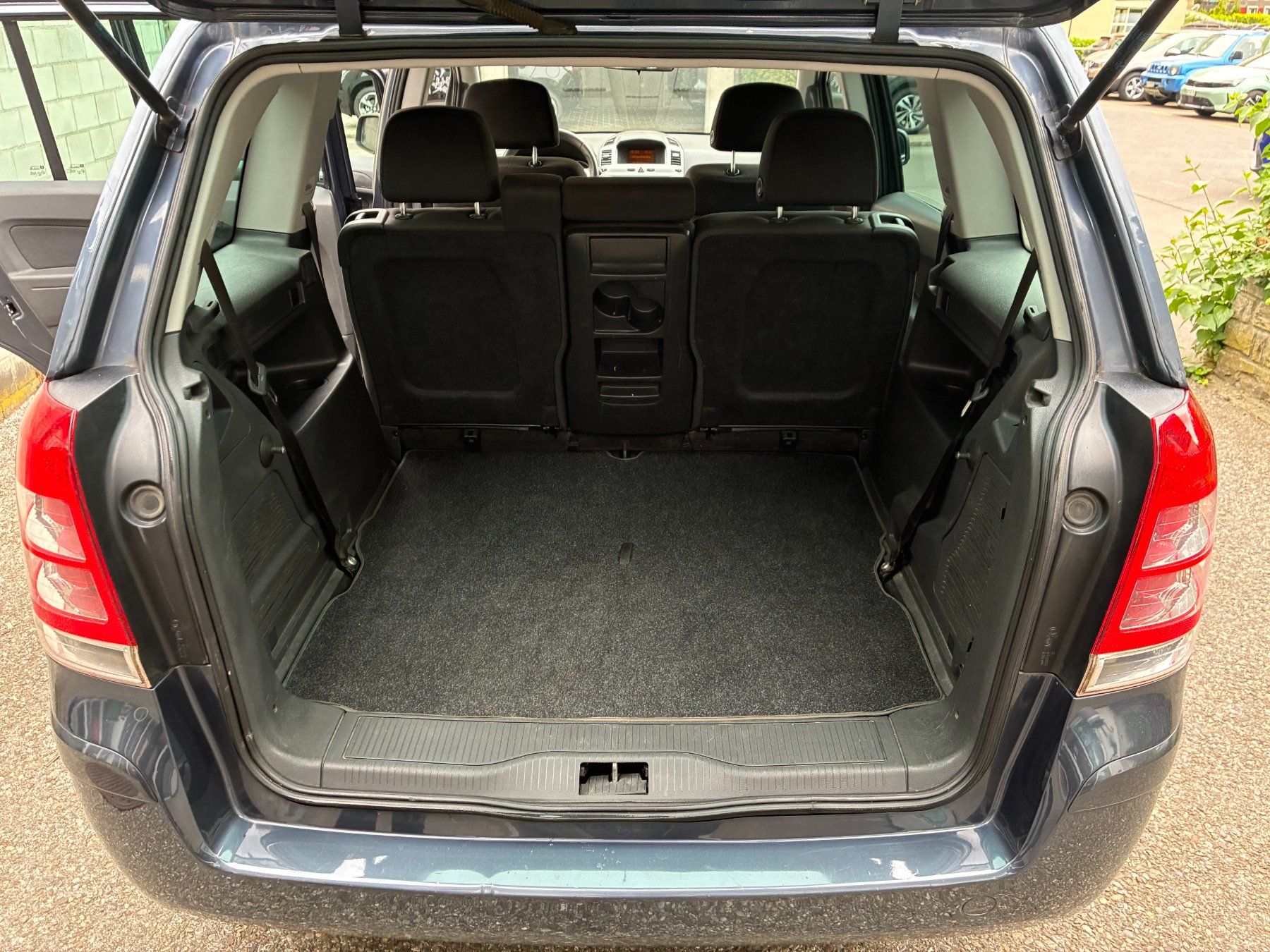 Opel Automobili: Opel Zafira /-Plätzer – Usato da Matten b. Interl venduto da Hardergarage 7