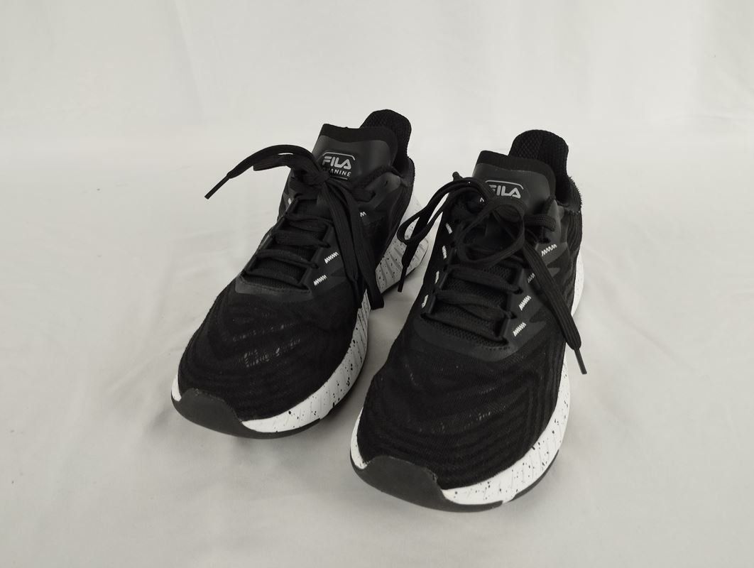 Fila Chaussures hommes: FILA Performance Shield Herrensneaker Grösse44 – D'occasion à Schübelbach par Restwert_Schubelbach