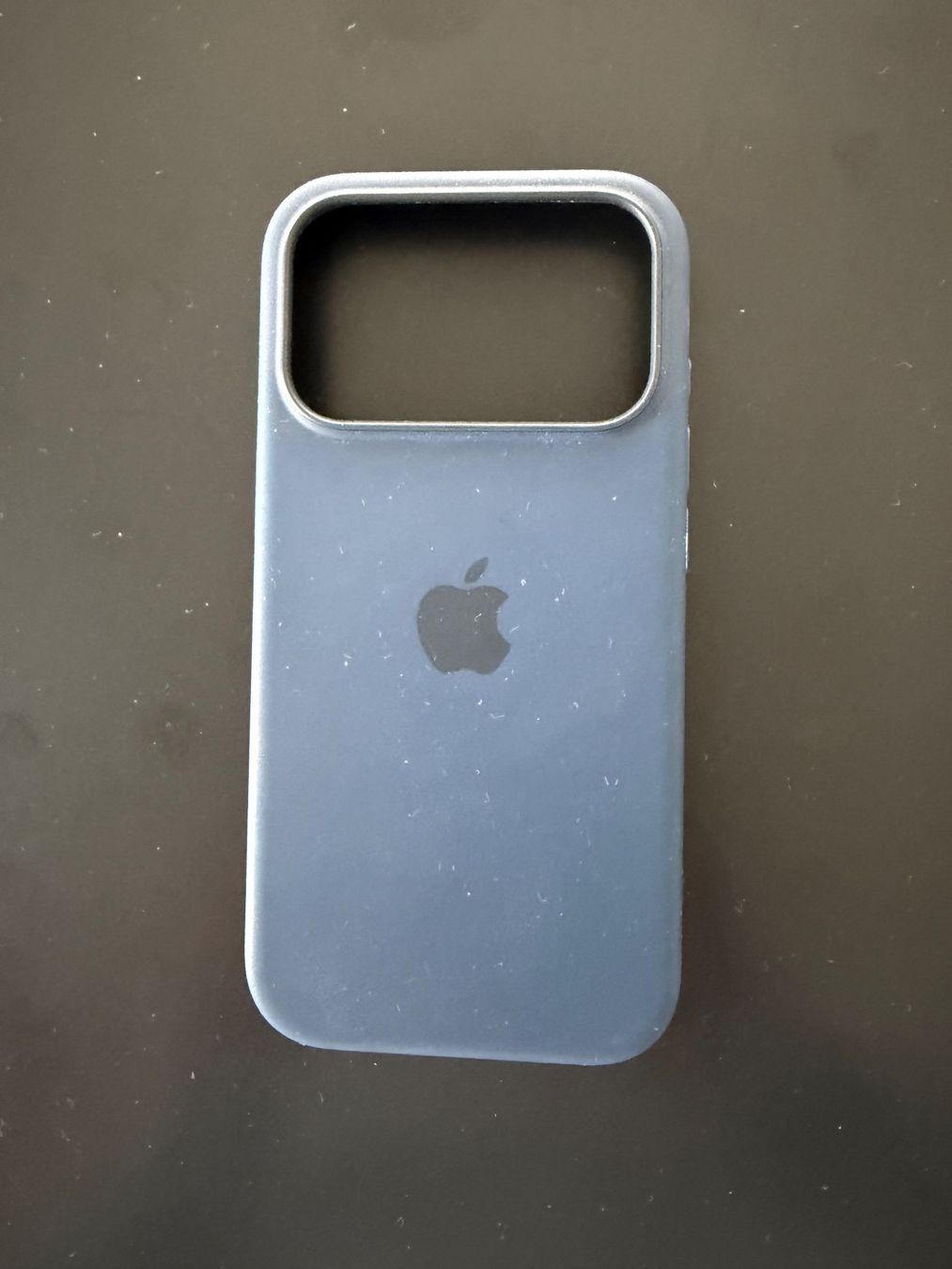 Apple Coques & Protection écran: iPhone 17 Pro Silikon Cover Blau – Neuf (Voir description) à St-Légier-Chiésaz par arn_bb59