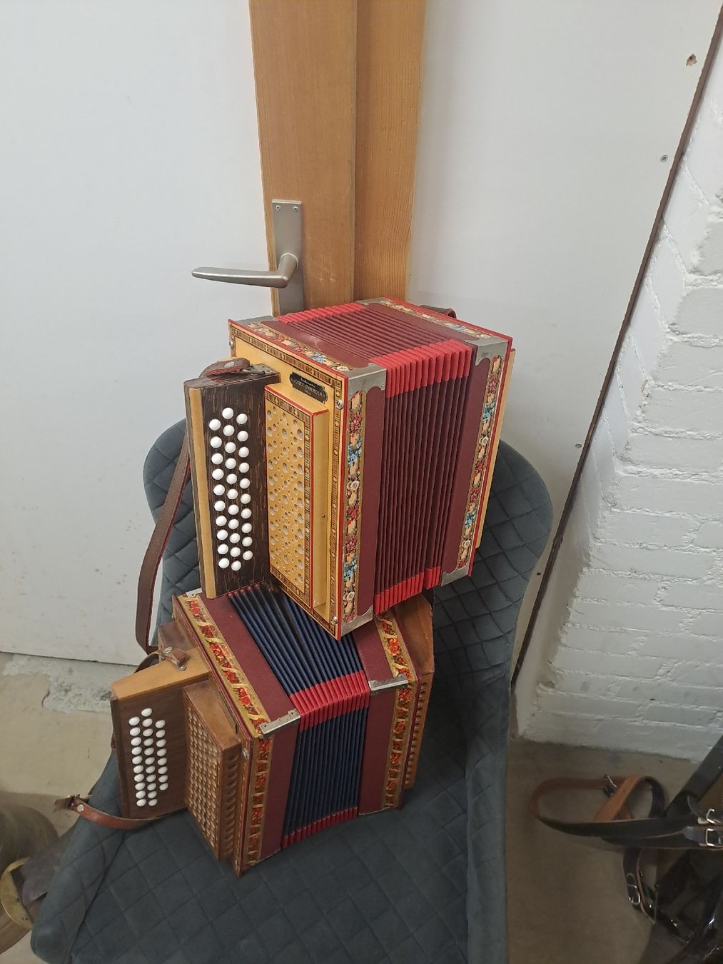Instruments de musique: 2 schwyzerorgeli – D'occasion à Villeneuve par BibiVintage 5
