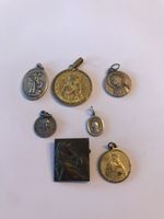 Lot de 8 médailles religieuses anciennes
