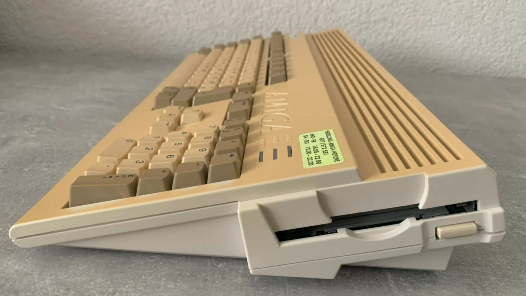 Commodore PCs: Amiga A1200 Commodore Version – D'occasion à Burgdorf par ORION-TIME-MACHINE 5