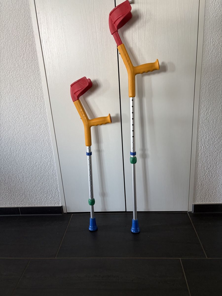 Appareils médicaux: Kinderkrücken – D'occasion à Oetwil am See par ron_qw7r 6