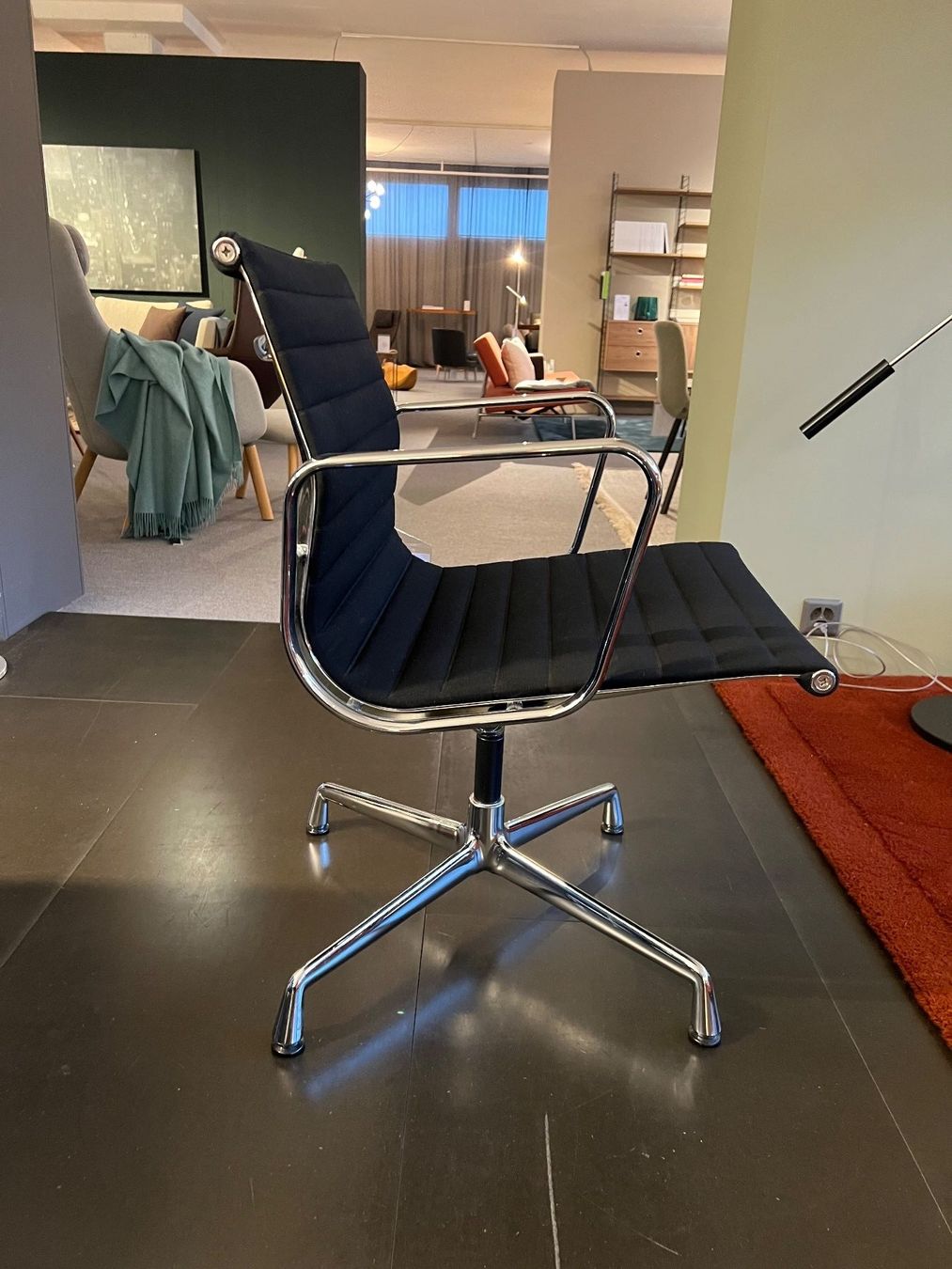 Vitra Sessel: Konferenz / Lobby Sessel Vitra – Neu (gemäss Beschreibung) aus Kriens von AmreinWohnen 1