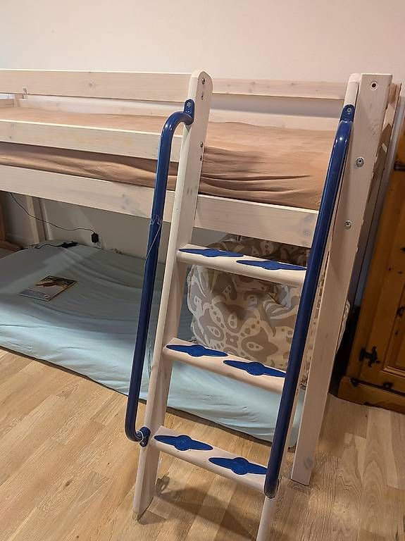 Letti: Kinder Hochbett – Usato da Wald ZH venduto da micotitolinotamtam 1