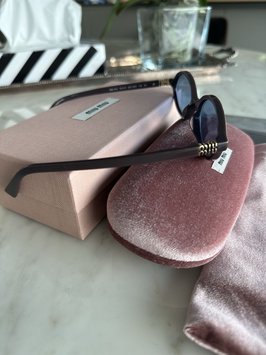 Miu Miu Occhiali & Lenti: Miu Miu sunglasses  – Nuovo e nell'imballaggio originale da Meierskappel venduto da fhu_tt78 1