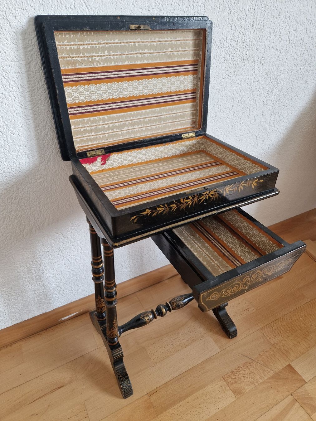 Tische: schöner Napoleon III style Tisch – Gebraucht aus Lauterbrunnen von ziv_nd87 3