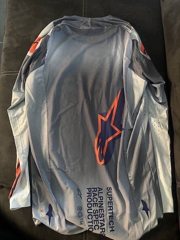 Costumes, combinaisons de sport et fonctionnelles: Ensemble d'équipement Supertech Lipan 2025 – D'occasion à Ménières par mat_zk5h 2